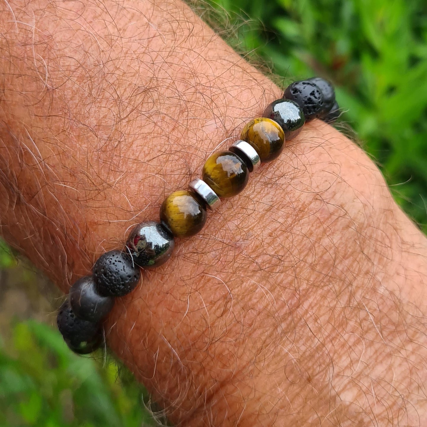 Bracelet "Shanti" Oeil de tigre, hématite, pierre de lave 8mm