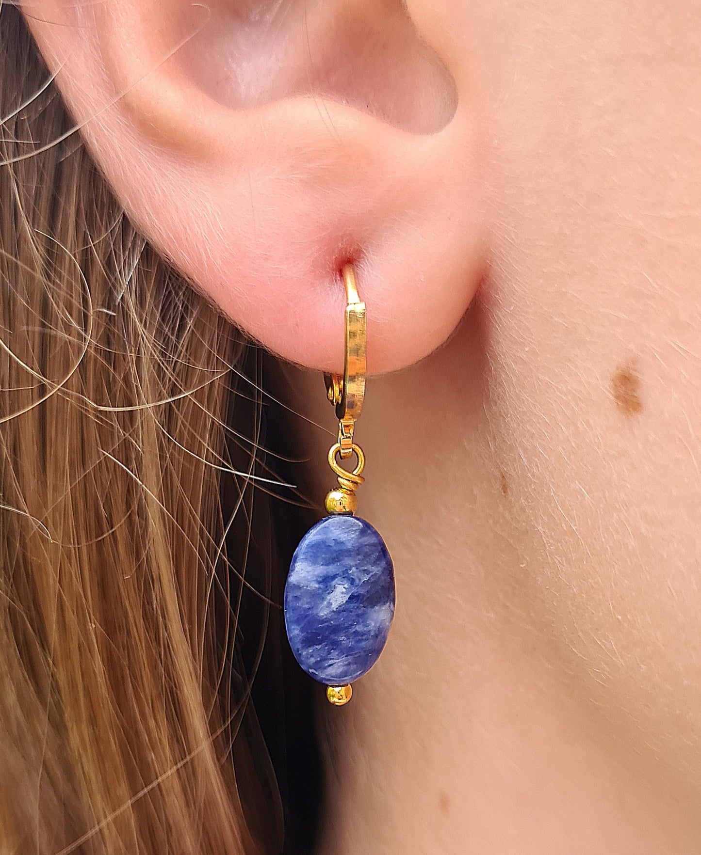 Boucles d'oreilles "Éléa" Sodalite dorées à l'or fin 24kt